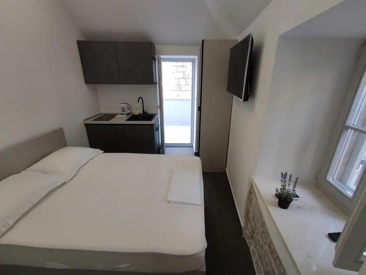 Апартаменты The Center Of Split, Renovated Stone House Экстерьер фото